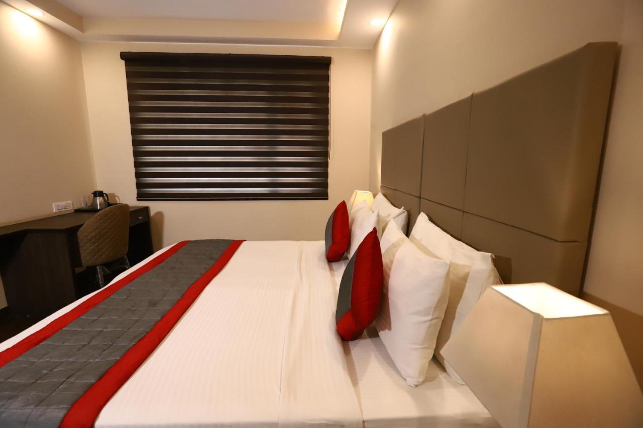 Hotel Azulo Inn Bhikaji Cama Place Delhi - Couple Friendly Local Ids Accepted Nueva Delhi Exterior foto