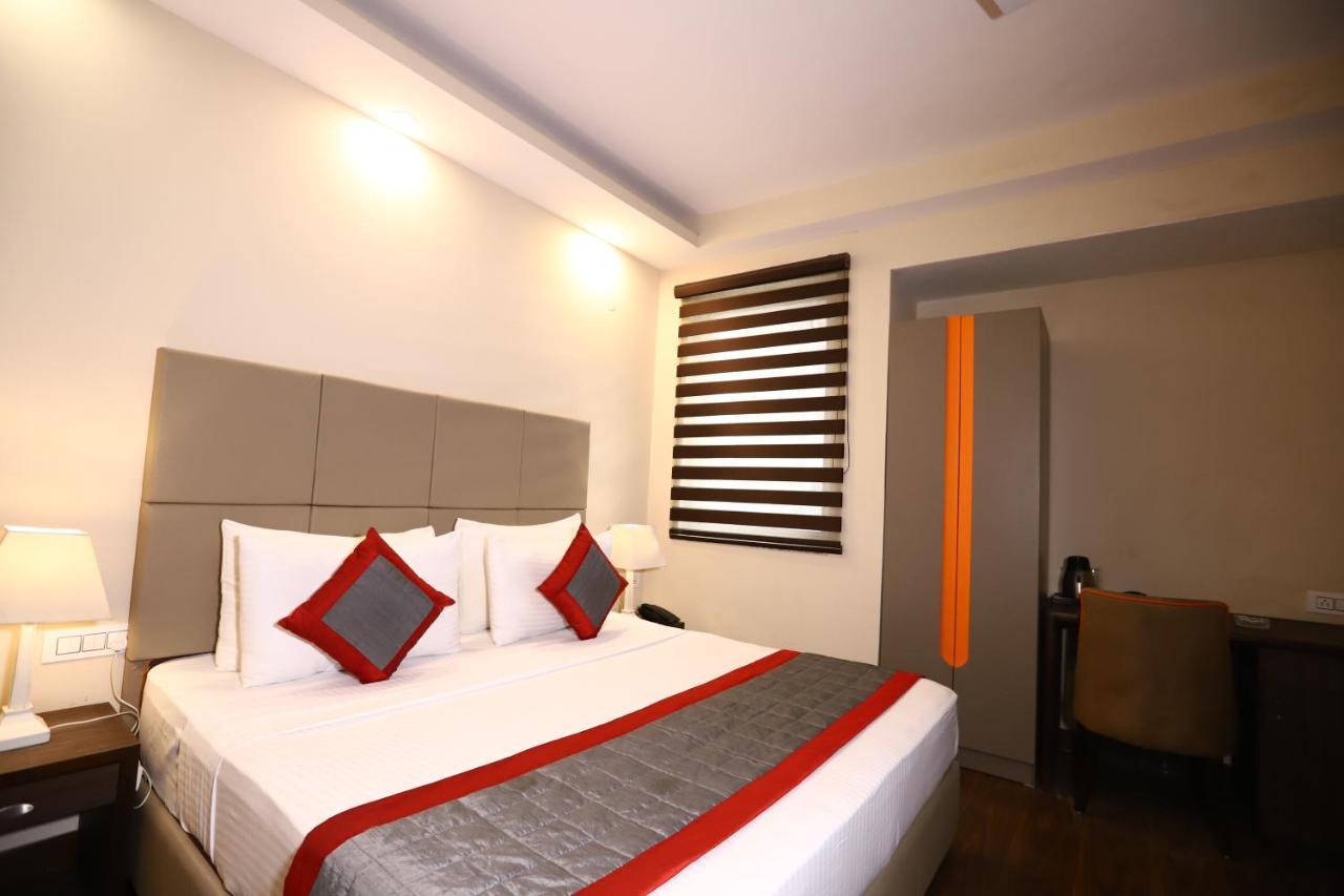 Hotel Azulo Inn Bhikaji Cama Place Delhi - Couple Friendly Local Ids Accepted Nueva Delhi Exterior foto