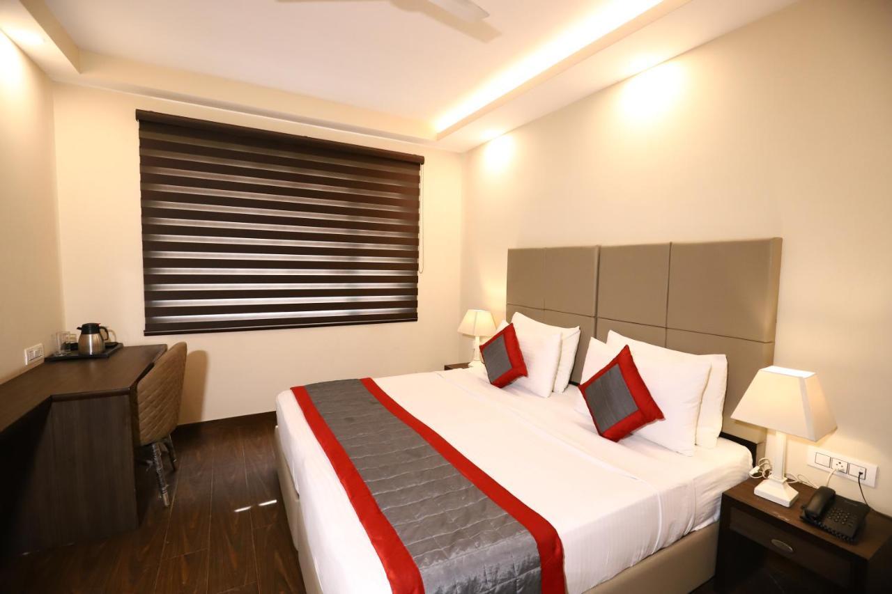 Hotel Azulo Inn Bhikaji Cama Place Delhi - Couple Friendly Local Ids Accepted Nueva Delhi Exterior foto