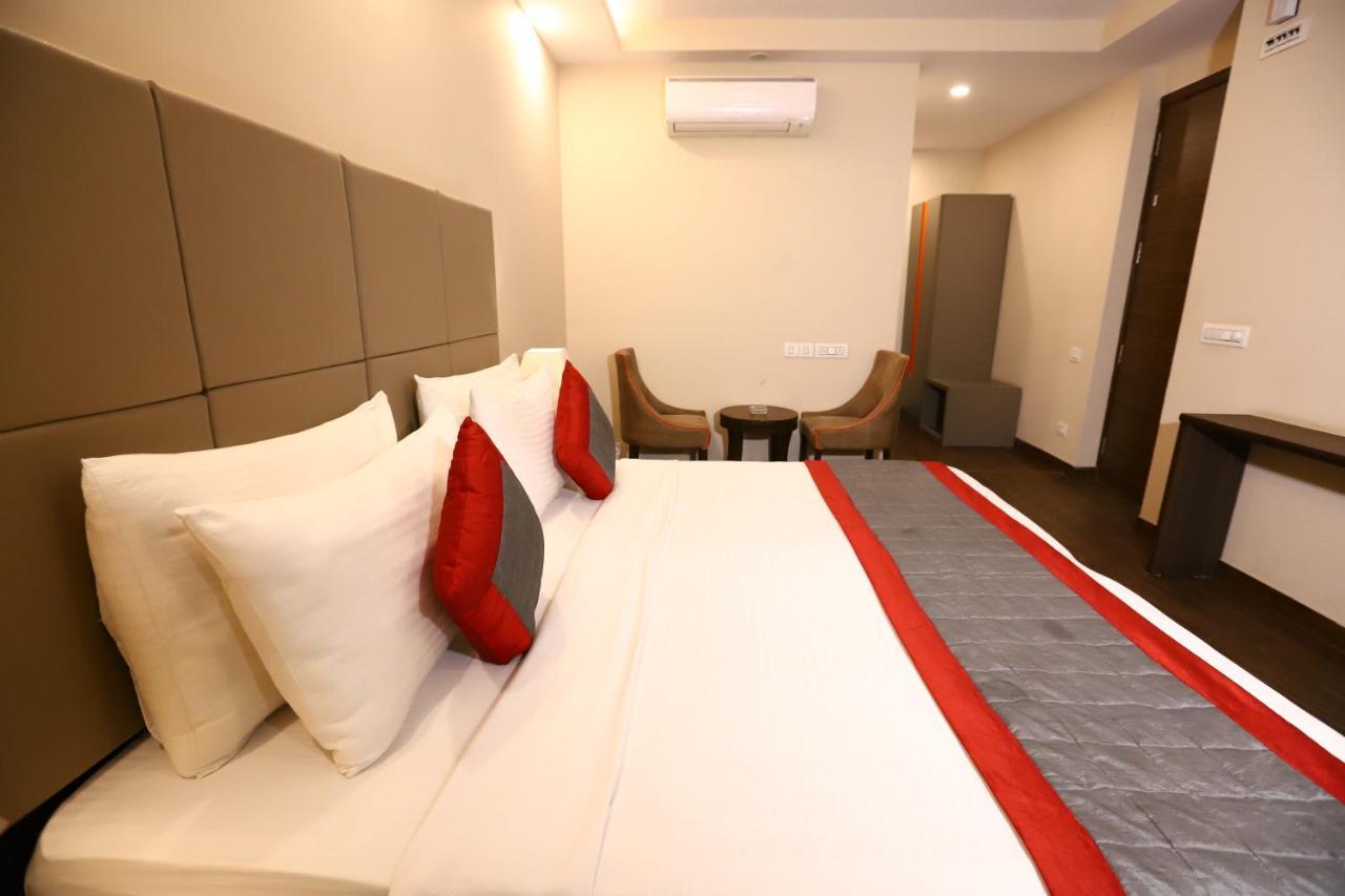 Hotel Azulo Inn Bhikaji Cama Place Delhi - Couple Friendly Local Ids Accepted Nueva Delhi Exterior foto